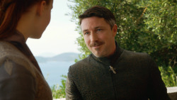extant_GameOfThrones_3x04-KissedByFire_5533