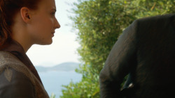 extant_GameOfThrones_3x04-KissedByFire_5535