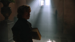 extant_GameOfThrones_3x04-KissedByFire_5553