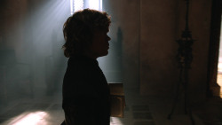 extant_GameOfThrones_3x04-KissedByFire_5557