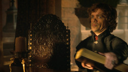 extant_GameOfThrones_3x04-KissedByFire_5571