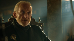 extant_GameOfThrones_3x04-KissedByFire_5663