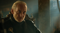 extant_GameOfThrones_3x04-KissedByFire_5684