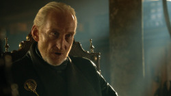extant_GameOfThrones_3x04-KissedByFire_5686