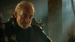 extant_GameOfThrones_3x04-KissedByFire_5687
