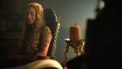 extant_GameOfThrones_3x04-KissedByFire_5726