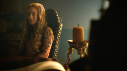 extant_GameOfThrones_3x04-KissedByFire_5727
