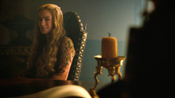 extant_GameOfThrones_3x04-KissedByFire_5731