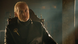 extant_GameOfThrones_3x04-KissedByFire_5773