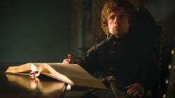 extant_GameOfThrones_3x04-KissedByFire_5790