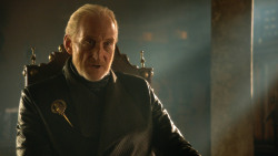 extant_GameOfThrones_3x04-KissedByFire_5809