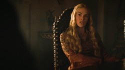 extant_GameOfThrones_3x04-KissedByFire_5870