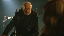 extant_GameOfThrones_3x04-KissedByFire_5873