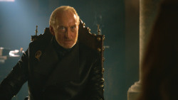 extant_GameOfThrones_3x04-KissedByFire_5887