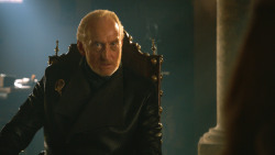 extant_GameOfThrones_3x04-KissedByFire_5888