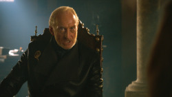 extant_GameOfThrones_3x04-KissedByFire_5890
