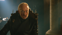 extant_GameOfThrones_3x04-KissedByFire_5895