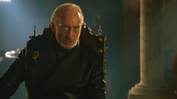 extant_GameOfThrones_3x04-KissedByFire_5900