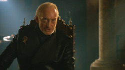 extant_GameOfThrones_3x04-KissedByFire_5901