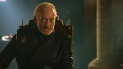extant_GameOfThrones_3x04-KissedByFire_5903