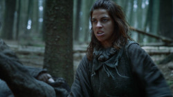 extant_GameOfThrones_3x05-TheClimb_0445