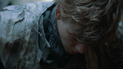 extant_GameOfThrones_3x05-TheClimb_0671