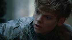 extant_GameOfThrones_3x05-TheClimb_0682