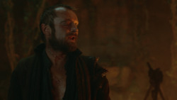 extant_GameOfThrones_3x05-TheClimb_1459