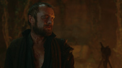 extant_GameOfThrones_3x05-TheClimb_1465
