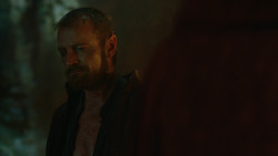 extant_GameOfThrones_3x05-TheClimb_1709