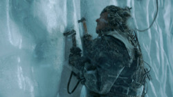 extant_GameOfThrones_3x05-TheClimb_2117