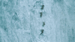 extant_GameOfThrones_3x05-TheClimb_2225