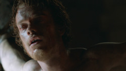 extant_GameOfThrones_3x05-TheClimb_2241