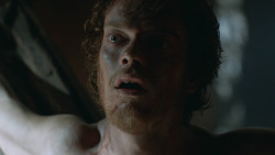 extant_GameOfThrones_3x05-TheClimb_2288