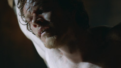extant_GameOfThrones_3x05-TheClimb_2344