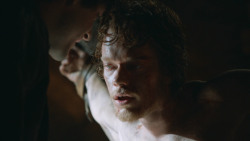 extant_GameOfThrones_3x05-TheClimb_2371