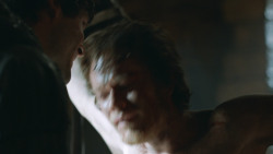 extant_GameOfThrones_3x05-TheClimb_2510