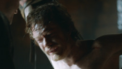 extant_GameOfThrones_3x05-TheClimb_2512
