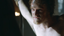extant_GameOfThrones_3x05-TheClimb_2680