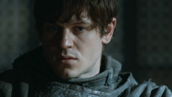 extant_GameOfThrones_3x05-TheClimb_2718