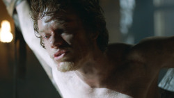 extant_GameOfThrones_3x05-TheClimb_2727