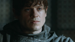 extant_GameOfThrones_3x05-TheClimb_2736