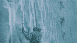 extant_GameOfThrones_3x05-TheClimb_3934
