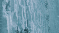 extant_GameOfThrones_3x05-TheClimb_3937
