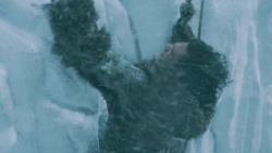 extant_GameOfThrones_3x05-TheClimb_3970