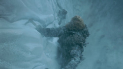 extant_GameOfThrones_3x05-TheClimb_3991
