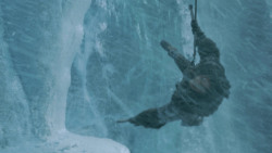 extant_GameOfThrones_3x05-TheClimb_4095