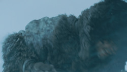 extant_GameOfThrones_3x05-TheClimb_5275