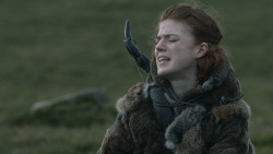 extant_GameOfThrones_3x07-TheBearAndTheMaidenFair_0103