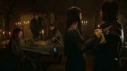 extant_GameOfThrones_3x07-TheBearAndTheMaidenFair_0267